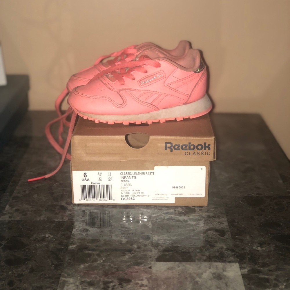 Girls Toddler 6C Classic Reebok